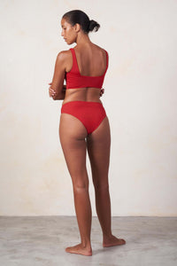 Cate Bottom - Scarlet